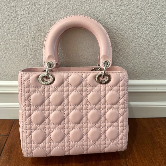 PINK quilted Handles bag! 🌸 - Picture 2 of 8